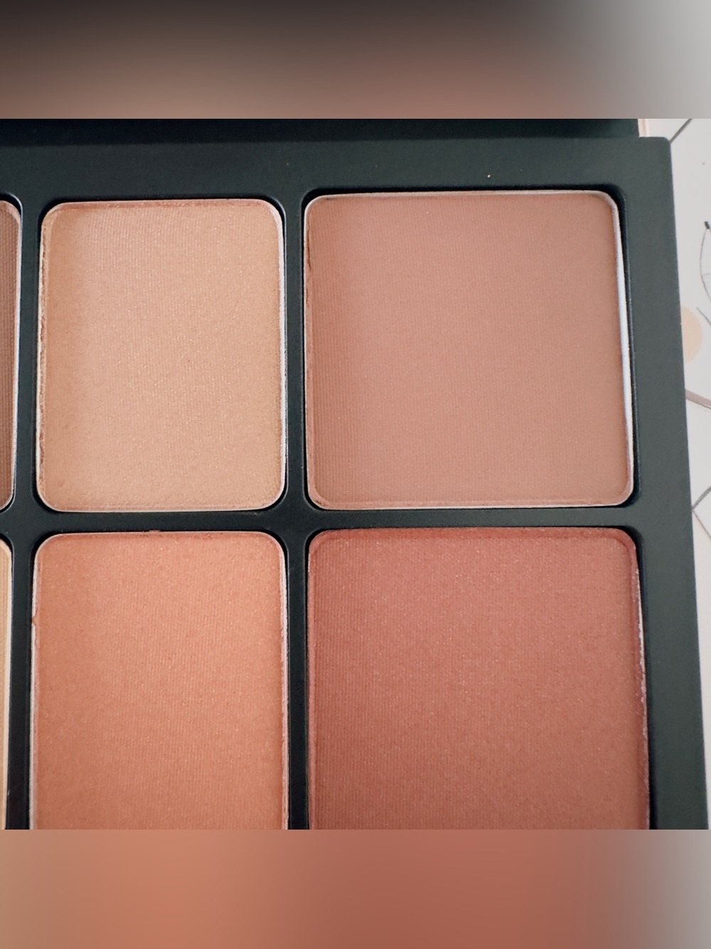 Smashbox The Cali Contour Palette in Medium/Dark - Picture 9 of 11